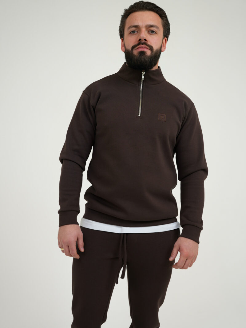 Bluza męska ze stójką BG EDGE – gorzka czekolada, przód z zapiętym zamkiem