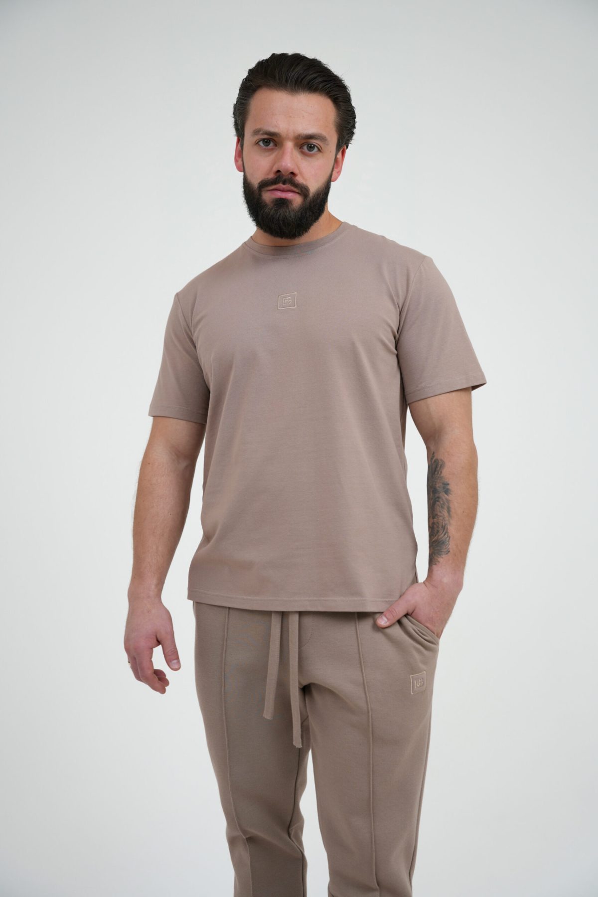T-shirt męski regular BG MARK – beż, przód